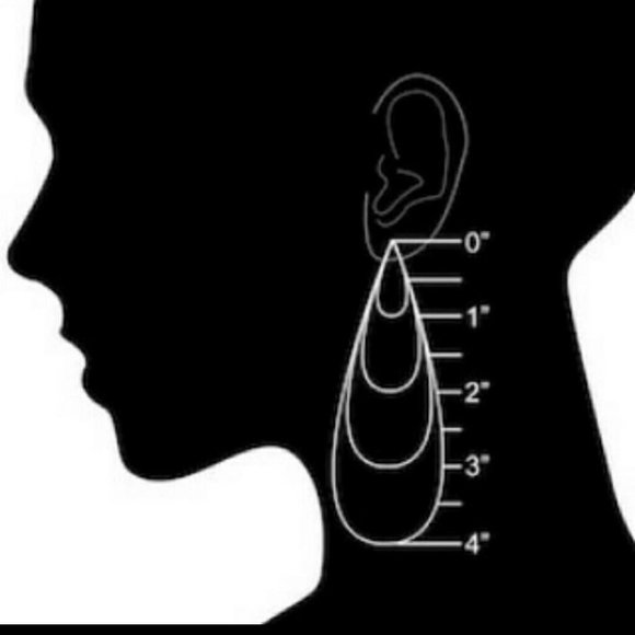 🆕MBM "Embossed Wings" Butterfly Charm Hoop Earrings - Picture 12 of 12